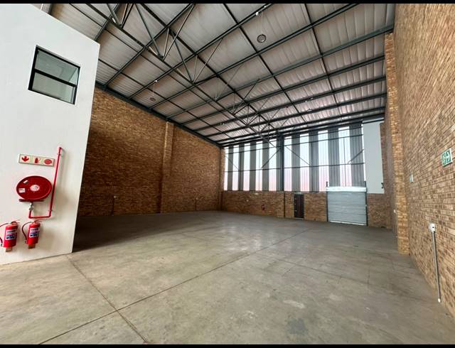 414M² WAREHOUSE TO LET IN KYA SANDS